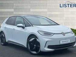 Glacier white/black Used 2023 VW ID.3 Pro Hatchback | £22,990 (Fair price)