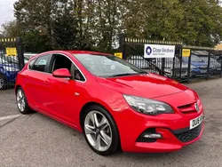 Red Used 2016 Vauxhall Astra Edition Hatchback | £4,990 (Fair price)