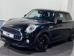 Black Used 2017 Mini Cooper D Hatch Hatchback | £7,195 (Fair price)