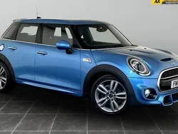 Blue Used 2018 Mini Cooper S Hatch Hatchback | £9,595 (Good price)
