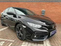 Crystal black Used 2019 Honda Civic SR Hatchback | £11,985 (Fair price)