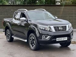 Black Used 2019 Nissan Navara Tekna Pickup | £14,995 (Fair price)