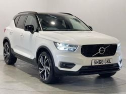 White Used 2018 Volvo XC40 R-Design SUV | £18,999 (Fair price)