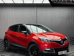 Red/black Used 2016 Renault Captur Dynamique SUV | £6,950 (Fair price)