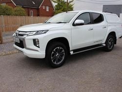 White Used 2020 Mitsubishi L200 Pickup | £14,995 (Fair price)
