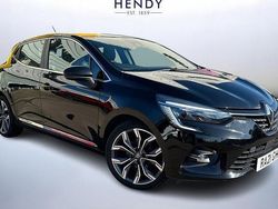 Black Used 2021 Renault Clio V Version S Hatchback | £11,998 (Fair price)