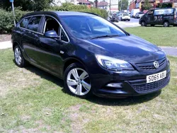 Black Used 2015 Vauxhall Astra SRi Estate | £3,595 (Fair price)