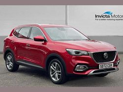 Red Used 2023 MG HS Excite SUV | £13,900 (Fair price)