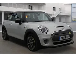 Used 2021 Mini Cooper Level 2 Hatchback | £9,990 (Fair price)