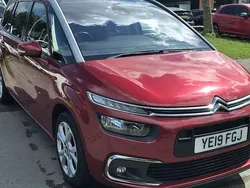 Red Used 2019 Citroën C4 SpaceTourer Flair MPV | £13,995 (Fair price)