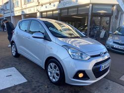 Silver Used 2014 Hyundai i10 SE Hatchback | £4,995 (A bit pricey)