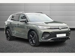 Green New 2025 VW Tiguan R-line SUV | £40,295 (Fair price)