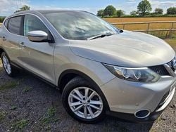 Silver Used 2015 Nissan Qashqai Acenta Premium SUV | £5,250 (Fair price)
