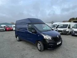 Blue Used 2017 Renault Trafic Business Van | £9,950 (Good price)