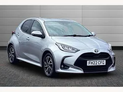 Silver Used 2022 Toyota Yaris Hybrid Design Hatchback | £14,999 (Good price)