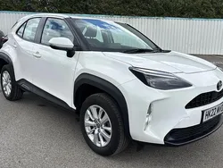 White Used 2022 Toyota Yaris Hybrid Hatchback | £18,098 (A bit pricey)