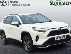 White Used 2024 Toyota RAV4 Hybrid Design SUV | £35,000 (Fair price)