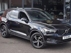 Onyx black Used 2021 Volvo XC40 R-Design SUV | £19,990 (Fair price)