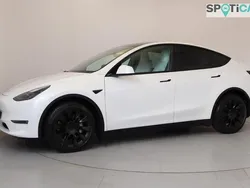 White Used 2022 Tesla Model Y Long Range SUV | £24,795 (Fair price)