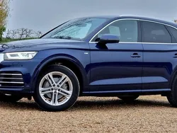 Blue Used 2019 Audi Q5 S-Line SUV | £15,990 (Fair price)