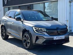 Matte shadow grey with diamond black roof Used 2023 Renault Austral Iconic Esprit Alpine SUV | £22,715