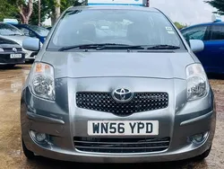 Silver Used 2006 Toyota Yaris Hatchback | £2,200 (Fair price)