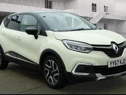 Cream/black Used 2017 Renault Captur Dynamique SUV | £6,575 (Fair price)