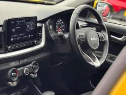 Yellow Used 2022 Kia Stonic 2 SUV | £16,000 (Fair price)