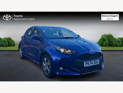 Blue New 2024 Toyota Yaris Hybrid Hatchback | £19,738 (Good price)