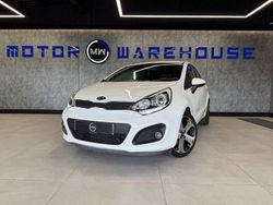 White Used 2014 Kia Rio Hatchback | £4,990 (Fair price)