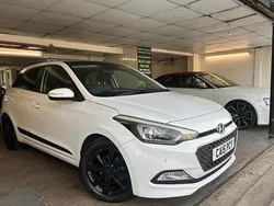 White Used 2015 Hyundai i20 Premium SE Hatchback | £5,490 (A bit pricey)