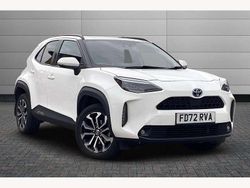 White Used 2023 Toyota Yaris Cross Design SUV | £21,495 (Fair price)