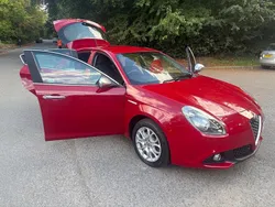 Red Used 2016 Alfa Romeo Giulietta Super Hatchback | £4,999 (Fair price)