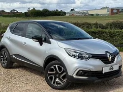 Silver/black Used 2018 Renault Captur Iconic SUV | £9,731 (Fair price)