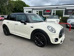 White Used 2018 Mini Cooper Hatch Hatchback | £10,995 (Fair price)