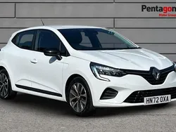White Used 2022 Renault Clio V Evolution Hatchback | £11,350 (Fair price)