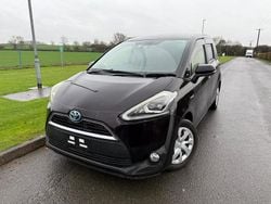 Maroon Used 2018 Toyota Sienta MPV | £10,499