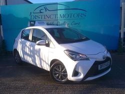 White Used 2017 Toyota Yaris Hybrid Hatchback | £9,489 (Fair price)