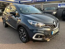 Blue Used 2017 Renault Captur Dynamique SUV | £5,995 (Fair price)