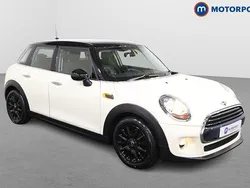White Used 2017 Mini Cooper Hatch Hatchback | £13,599 (Fair price)