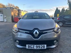 Grey Used 2016 Renault Clio IV Dynamique Hatchback | £4,250 (Fair price)