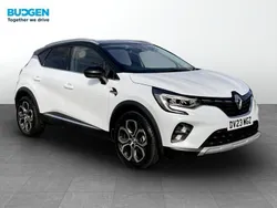 White/black Used 2023 Renault Captur Techno SUV | £14,802 (Fair price)