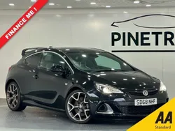 Black Used 2018 Vauxhall Astra GTC S Coupe | £16,799