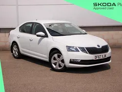 White Used 2018 Skoda Octavia SE Technology Hatchback | £9,995 (Super price)