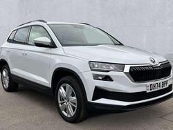 Moon white metallic Used 2025 Skoda Karoq SE Drive SUV | £21,960 (Good price)