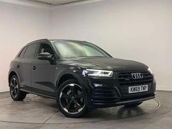 Mythos black, metallic Used 2020 Audi Q5 Black Edition SUV | £26,500 (Fair price)