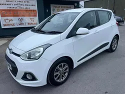 White Used 2016 Hyundai i10 Premium Hatchback | £4,995 (Fair price)