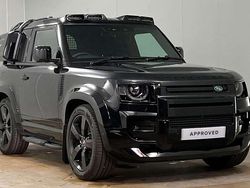 Black Used 2025 Land Rover Defender HSE Dynamic SUV | £85,000