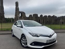 Used 2016 Toyota Auris | £4,499 (Good price)