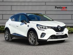 White/black Used 2022 Renault Captur Techno SUV | £15,294 (Fair price)